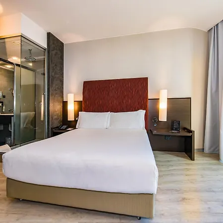 Hi Hotel 4*