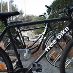 Ξενοδοχείο Hi 4*