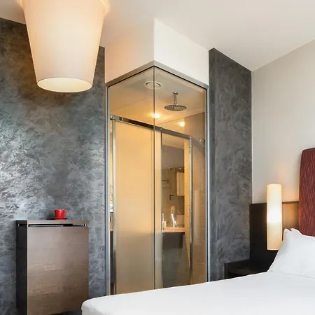 Hi Hotell 4*