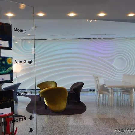 ホテル ハイ バーリ